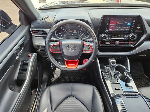 Used 2021 Toyota Highlander XSE FWD image 27
