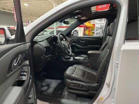 Used 2023 Chevrolet Traverse High Country AWD/4WD image 10