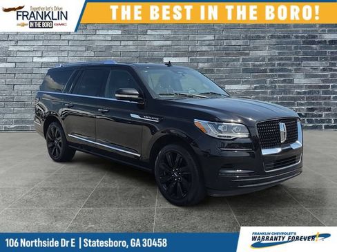Used 2023 Lincoln Navigator L Reserve AWD/4WD image 8