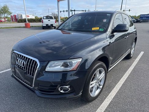 Used 2017 Audi Q5 2.0T Premium Plus w/ Technology Package image 2