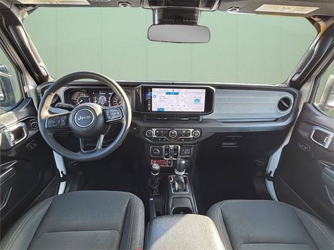 Certified 2024 Jeep Gladiator Sport image 24