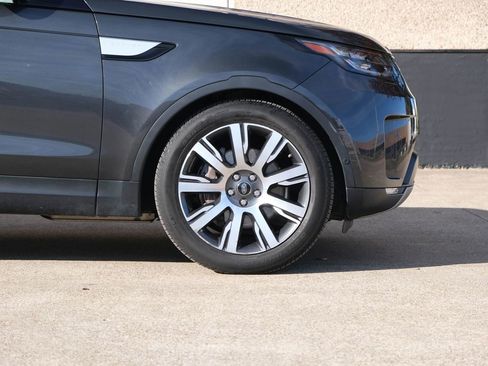 Used 2019 Land Rover Discovery HSE image 13
