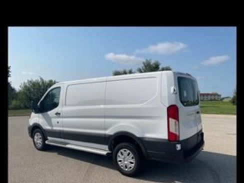 Used 2025 Ford Transit 250 Low Roof w/ Exterior Upgrade Package RWD image 4