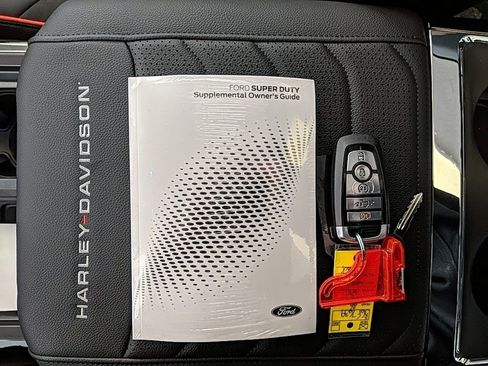 New 2026 Ford F250 Lariat w/ Black Appearance Package image 38