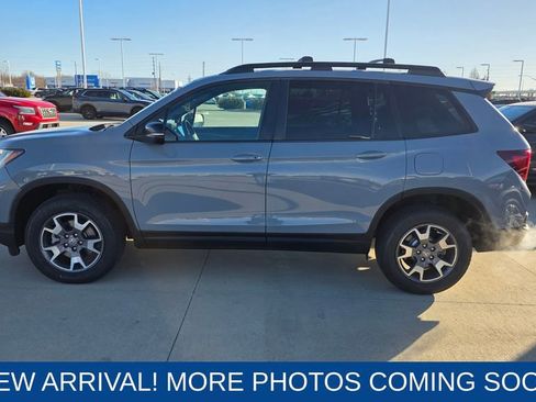 Certified 2022 Honda Passport TrailSport image 2