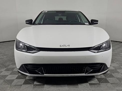Used 2022 Kia EV6 Wind image 2