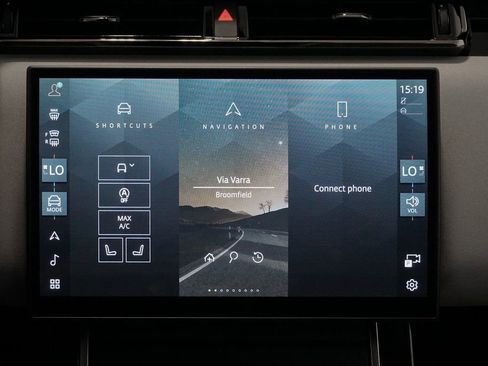 Used 2025 Land Rover Range Rover Velar Dynamic SE image 14