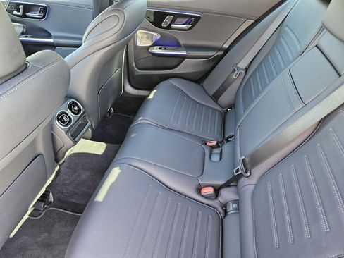 Used 2025 Mercedes-Benz C 300 Sedan image 29