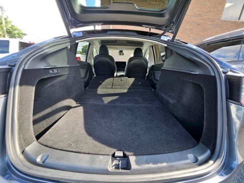 Used 2023 Tesla Model Y 2WD image 71