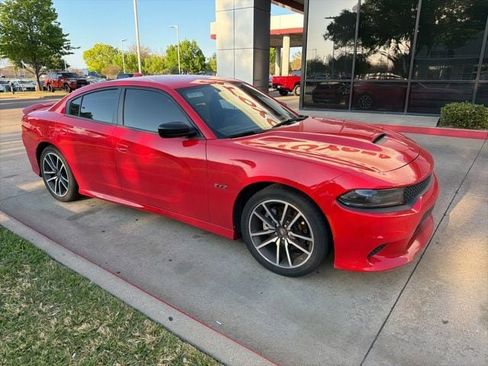 Used 2023 Dodge Charger R/T w/ Harman/Kardon Audio Group image 4