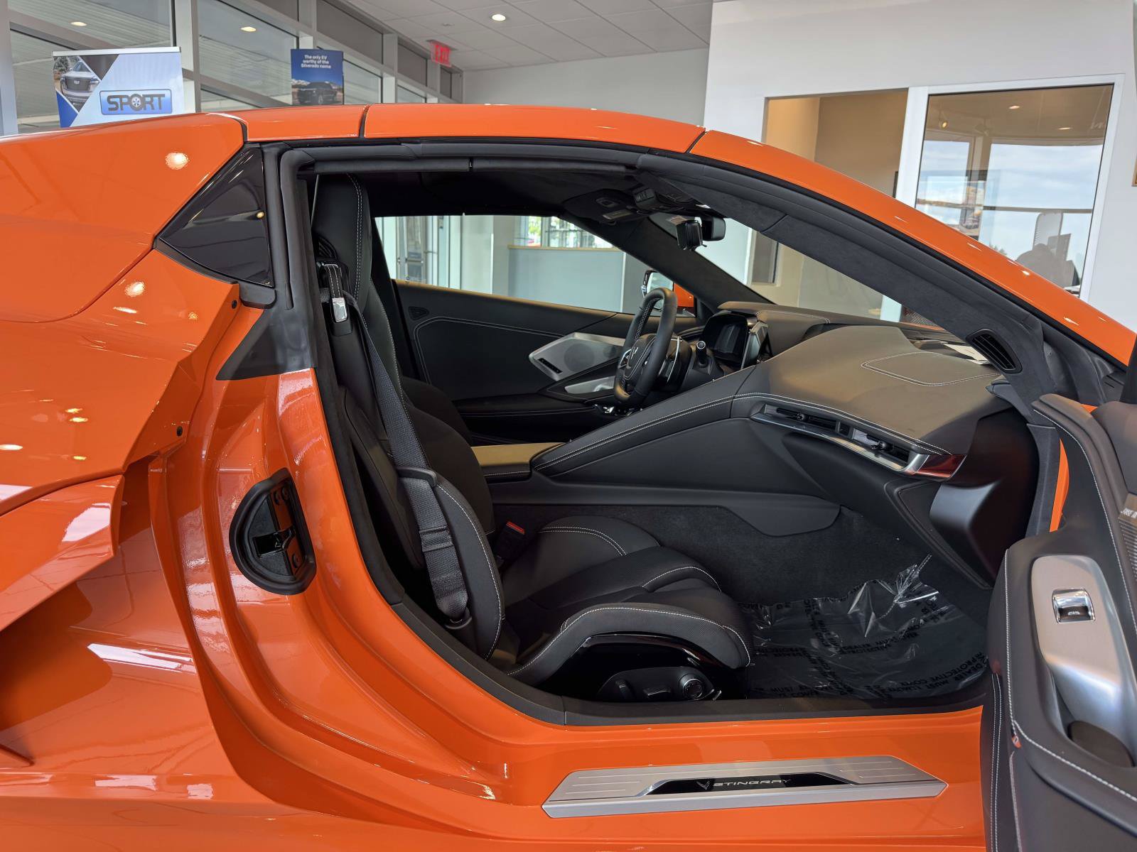 Used 2022 Chevrolet Corvette Stingray Premium Conv w/ Z51 Performance Package RWD image 14