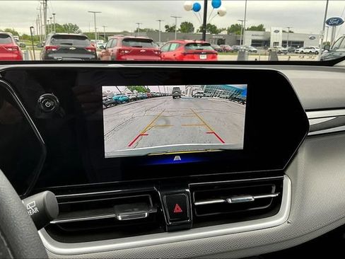 Used 2025 Chevrolet TrailBlazer LT FWD image 13