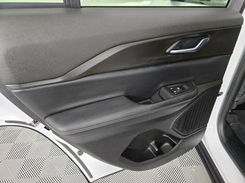 Used 2023 Jeep Grand Cherokee Altitude image 34