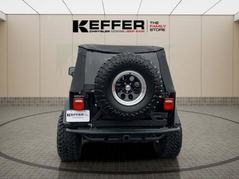 Used 2006 Jeep Wrangler Rubicon w/ Security Group image 4