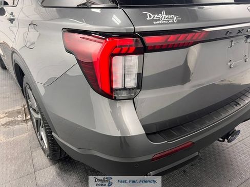 Used 2025 Ford Explorer ST-Line w/ Premium Package RWD image 12