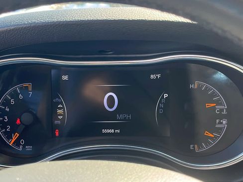 Used 2022 Jeep Grand Cherokee Laredo X image 14