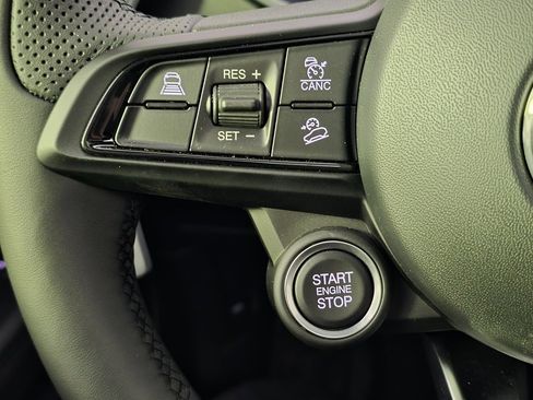 New 2025 Alfa Romeo Stelvio Sprint image 17