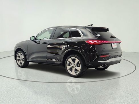 Used 2025 Audi Q5 Premium Plus w/ Premium Plus AWD/4WD image 7
