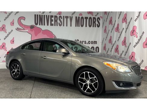 Used 2017 Buick Regal Sport Touring image 5