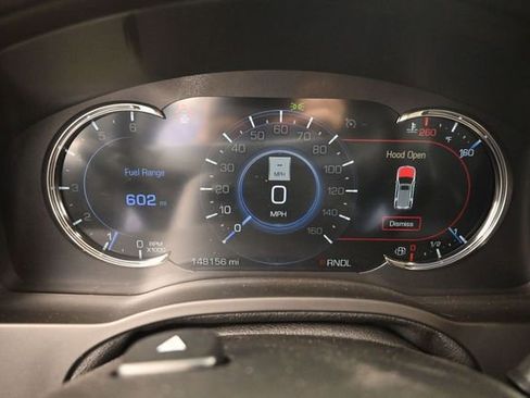 Used 2018 Cadillac Escalade ESV 4WD image 34