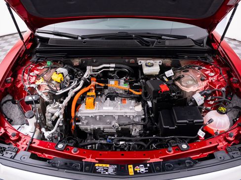 Certified 2025 Cadillac Lyriq Luxury w/ LPO, Floor Liner Package image 34