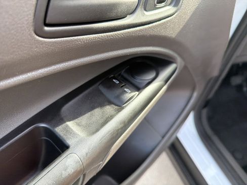 Used 2020 Ford Transit Connect XL image 15