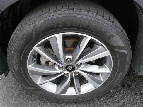 Used 2020 Hyundai Santa Fe SEL w/ Convenience Package FWD image 10