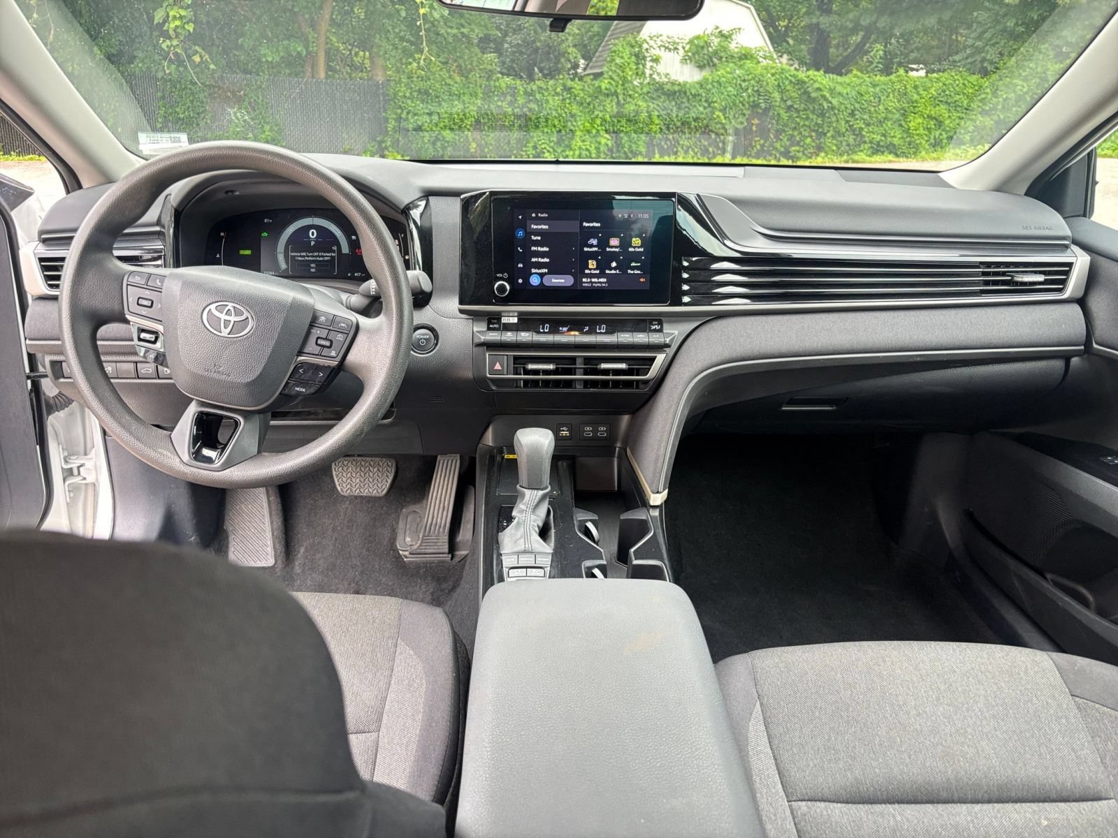 Used 2025 Toyota Camry LE FWD image 31