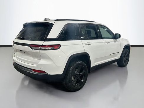 New 2026 Jeep Grand Cherokee Limited w/ Limited Altitude Package image 6
