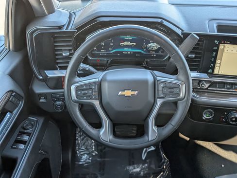 Used 2023 Chevrolet Silverado 1500 LT image 20