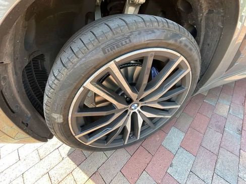 Used 2026 BMW X5 xDrive40i w/ M Sport Package AWD/4WD image 9