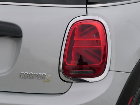 Used 2023 MINI Cooper SE image 4