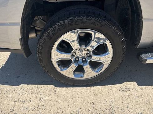 Used 2020 RAM 1500 Big Horn AWD/4WD image 18