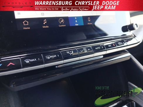 Used 2024 Jeep Wagoneer Series II AWD/4WD image 25
