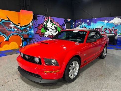 Used 2007 Ford Mustang GT image 1