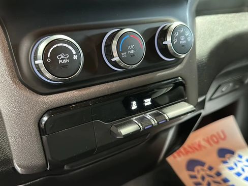 Used 2019 RAM 1500 Big Horn AWD/4WD image 23