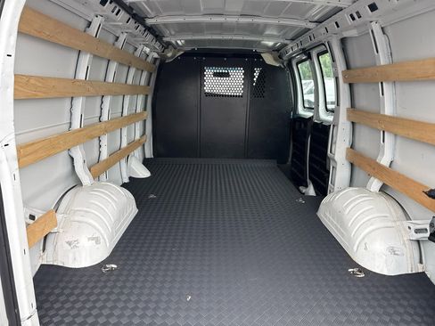Used 2024 Chevrolet Express 2500 w/ Driver Convenience Package image 19