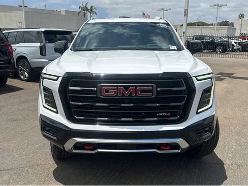 New 2026 GMC Yukon AT4 Ultimate w/ LPO, Floor Liner Package AWD/4WD image 2