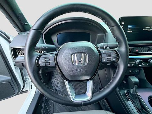 Used 2025 Honda Civic Sport image 11
