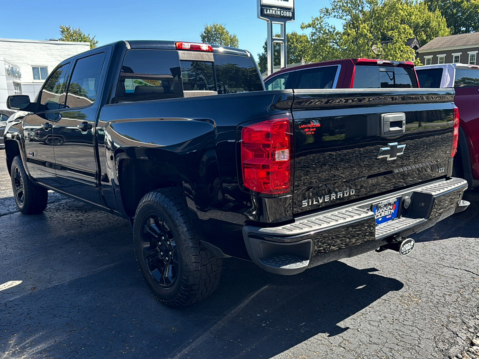 Used 2015 Chevrolet Silverado 1500 LTZ Z71 w/ Midnight Edition AWD/4WD image 5