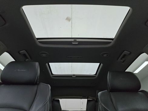 Used 2021 Buick Enclave Avenir w/ Avenir Technology Package image 5