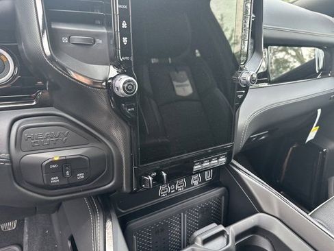 New 2025 RAM 2500 Limited image 22