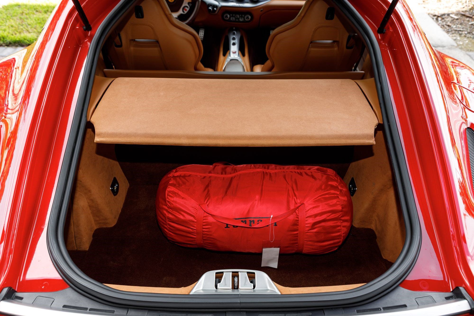 Used 2016 Ferrari F12 Berlinetta RWD image 17