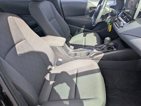 Certified 2025 Toyota Corolla LE image 18