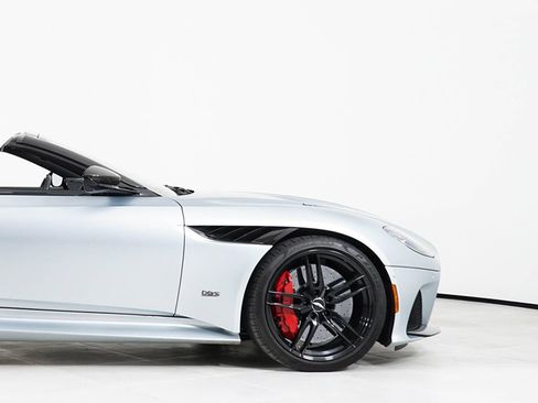 Used 2020 Aston Martin DBS Superleggera Volante RWD image 16