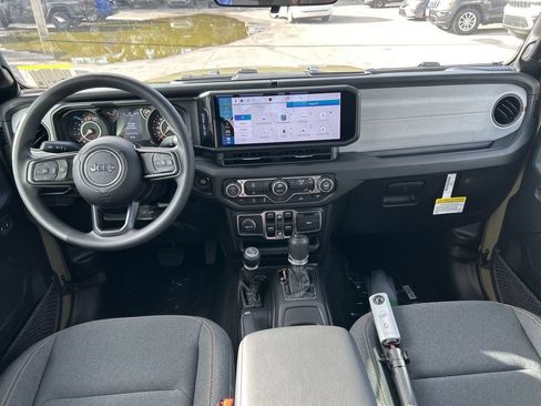 New 2026 Jeep Gladiator Sport AWD/4WD image 32
