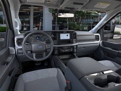 New 2026 Ford F350 XLT w/ 360-Degree Camera Package image 9