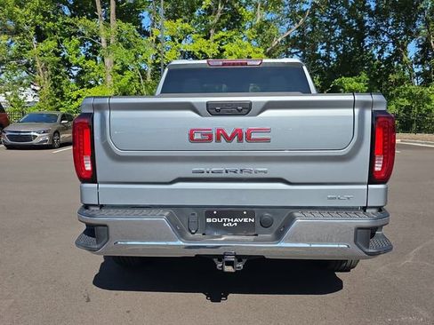 Used 2025 GMC Sierra 1500 SLT AWD/4WD image 4