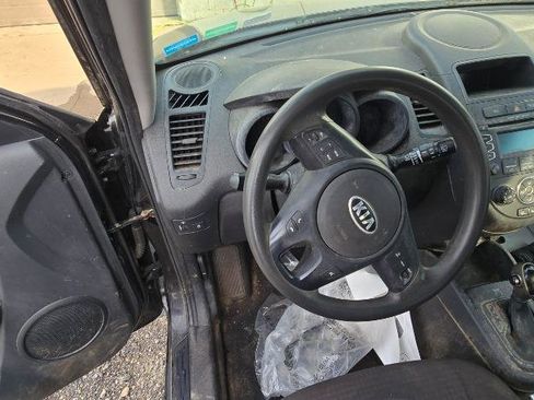 Used 2013 Kia Soul FWD image 21