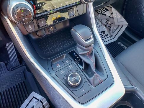 Used 2024 Toyota RAV4 SE image 14